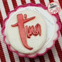 itsonlycake.de-tina-turner-80th-cupcake-topper-fondant10s